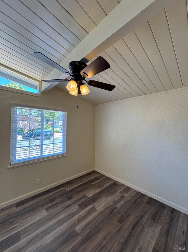 Photo - 313 Corkwood St