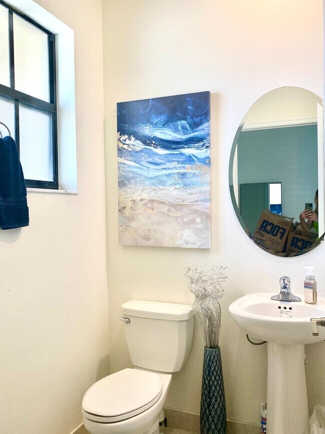 Photo - 3202 W 108th St