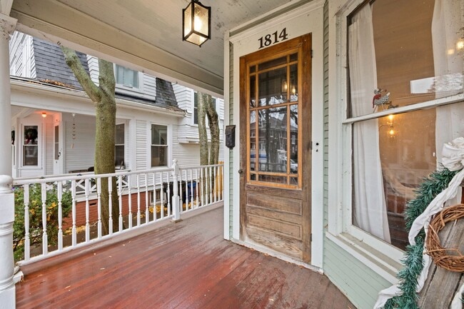 Photo - Historic 3 bedroom upper