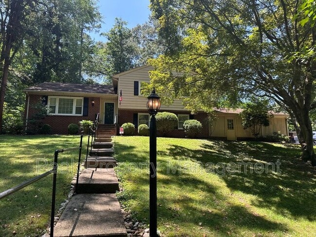 Photo - 2332 N Riverside Dr