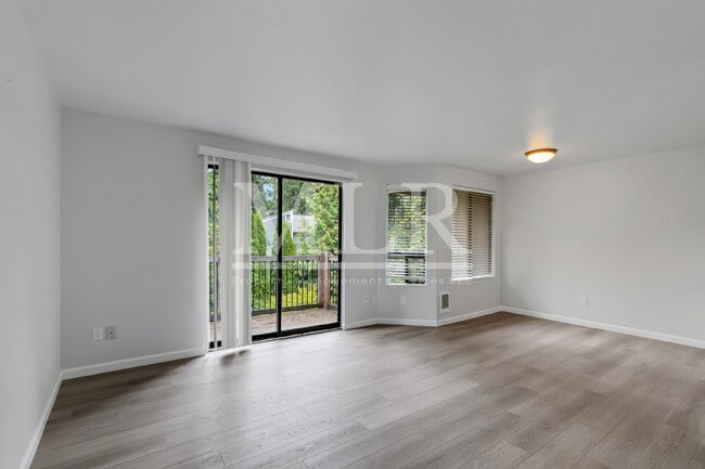 Building Photo - 1700 Lake Park Dr SW Unit 1 Rental