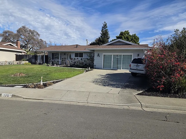 Building Photo - 776 Berkshire Pl