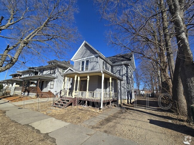 Building Photo - 213 Mulberry St Rental