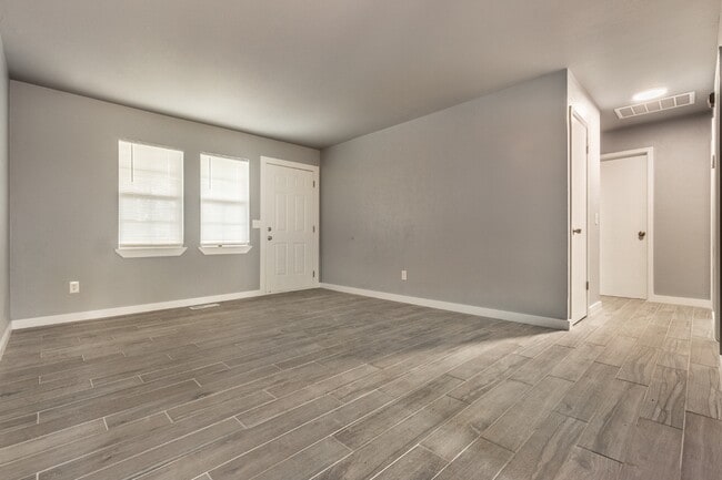 Photo - 13817 N Everest Ave