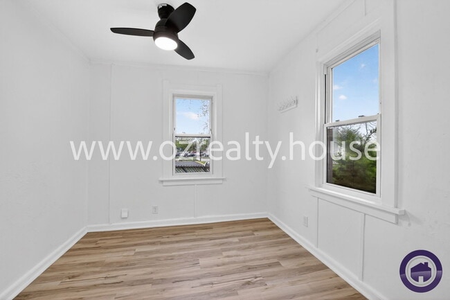 Photo - 1464 Sunshine St Unit 1