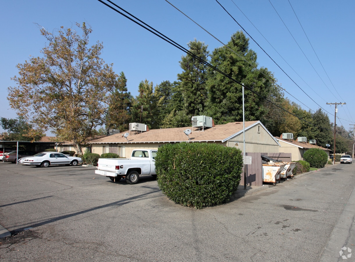 Redwood Apartments - Redwood Apartments