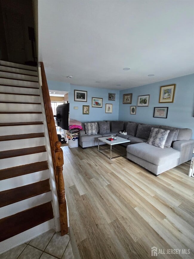 Photo - 115 Willett Ave