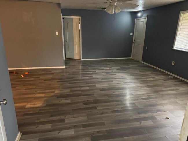 Photo - 2122 McFadden Rd