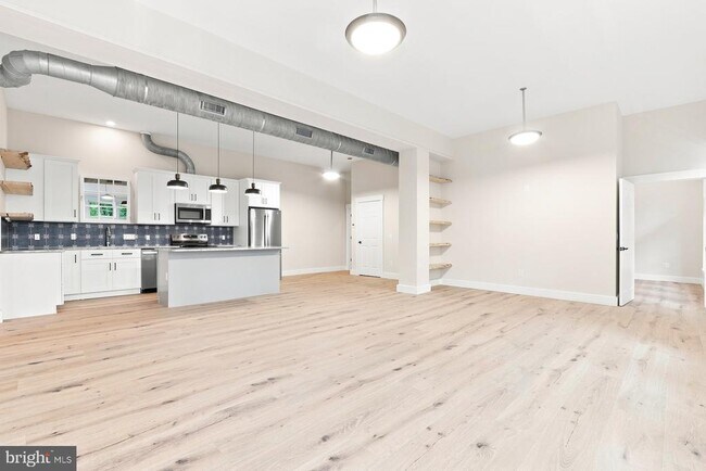 Photo - 5565 Pennell Rd