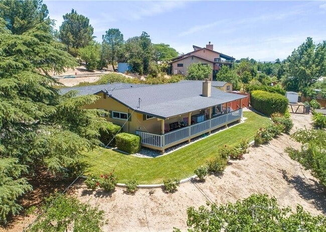 Building Photo - 740 Tanner Dr