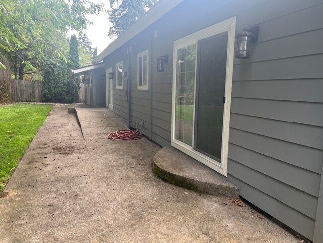 Photo - 11309 NE Conifer Dr