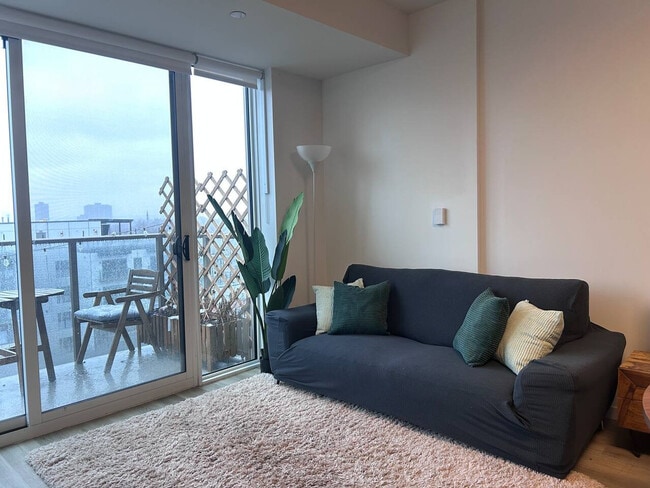 Building Photo - 18 Hamilton Ave N Unit SI ID1506204P