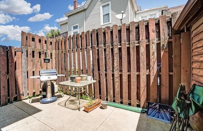Photo - 4424 Ashland Ave
