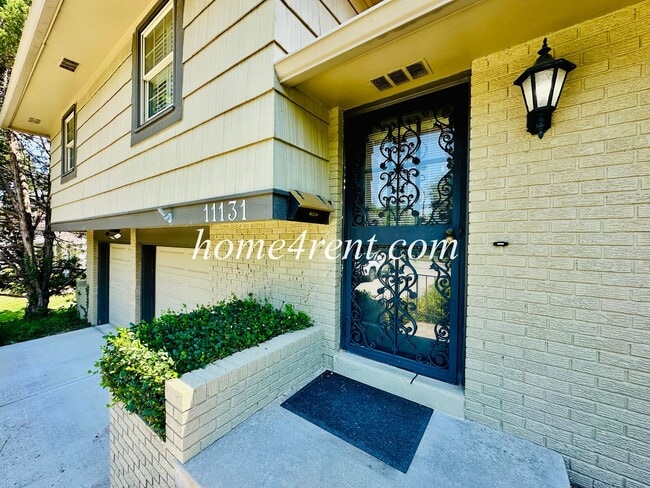 Photo - 11131 Wornall Rd