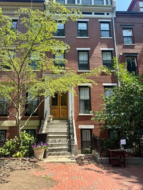 Building Photo - 69 Rutland St Unit 2 Rental