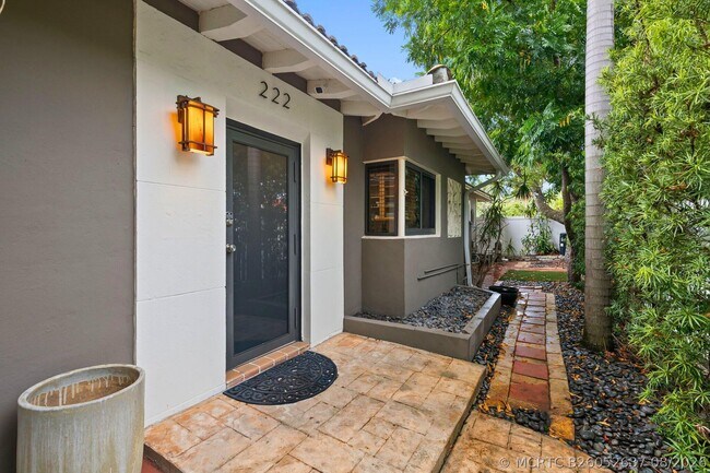 Photo - 222 SE 16th Ave