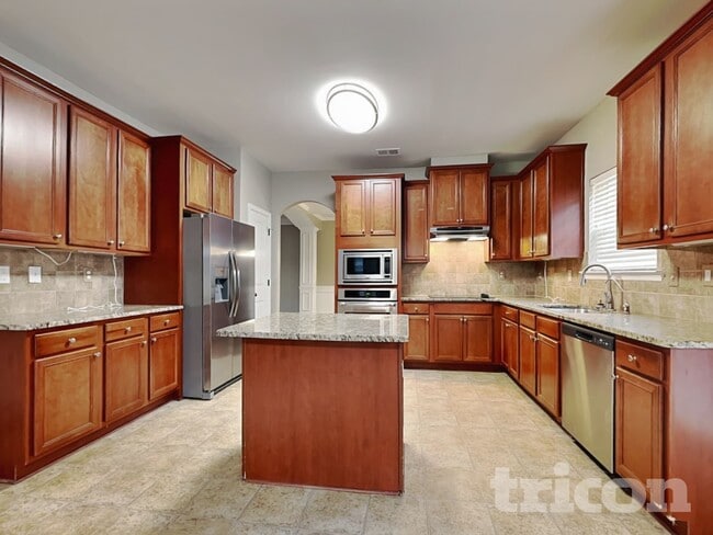 Photo - 1359 Highwoods Pass