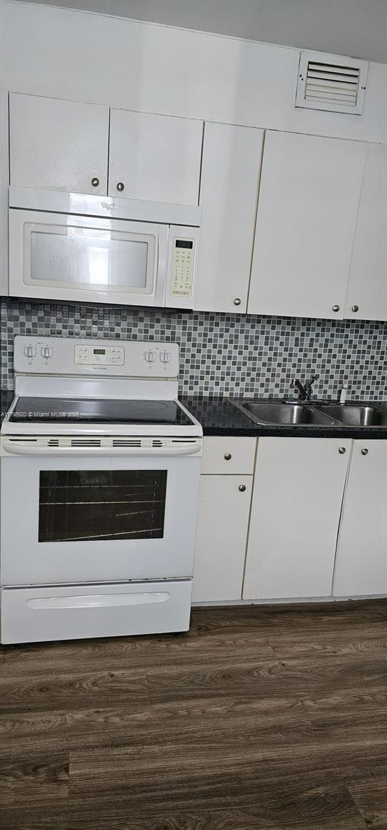 Building Photo - 3660 NE 166th St Unit 503 Rental