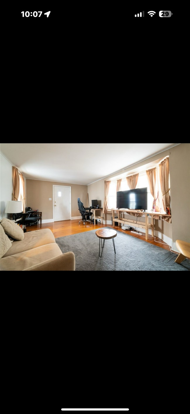 Photo - 229 W Elm St Unidad Apt 1