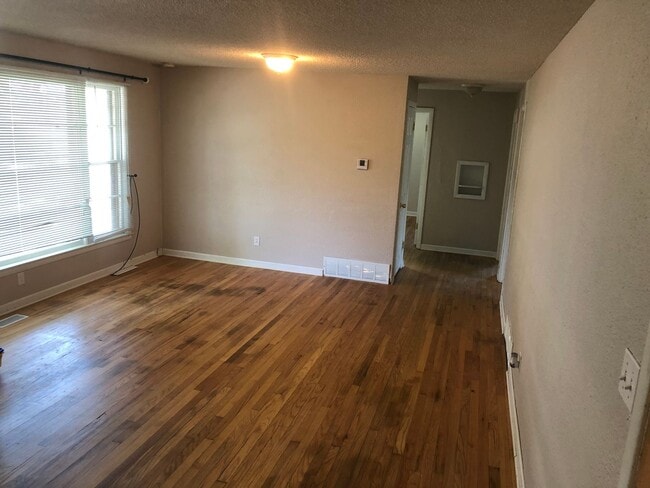 Photo - 2011 Tecumseh Rd Apartamento Unidad A