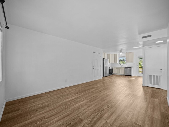 Photo - 110 Ravenwood Dr Unit 1