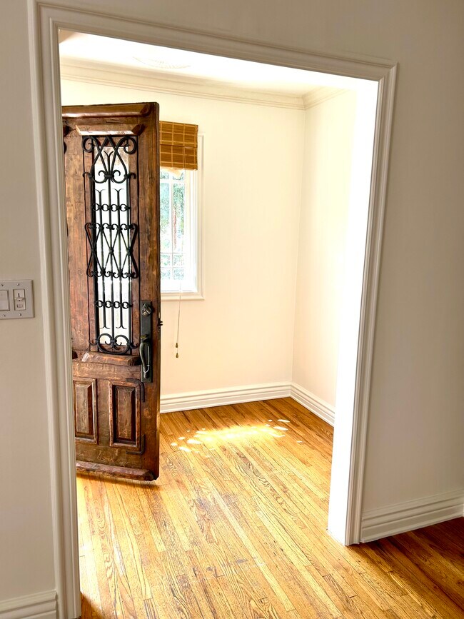 Photo - 14507 Greenleaf St Unit Two s