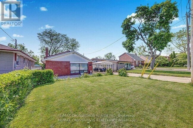 Photo - 18 De Marco Blvd