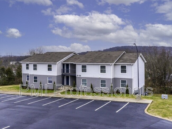 Building Photo - 135 Kingsridge Dr