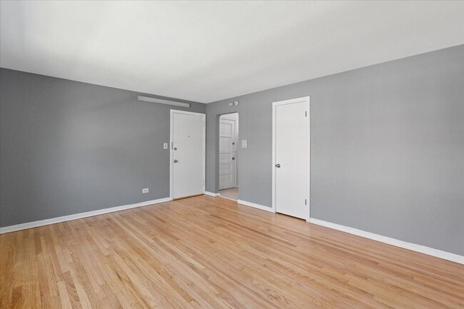 Photo - 6651 N California Ave Unit #2