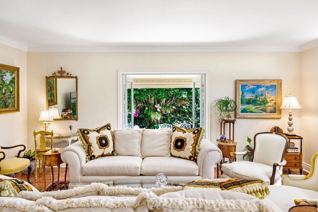 Photo - 380 Cocoanut Row