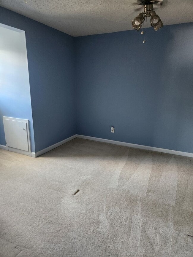 Photo - Beautiful 3-Bedroom 2 Bath With a Bonus room