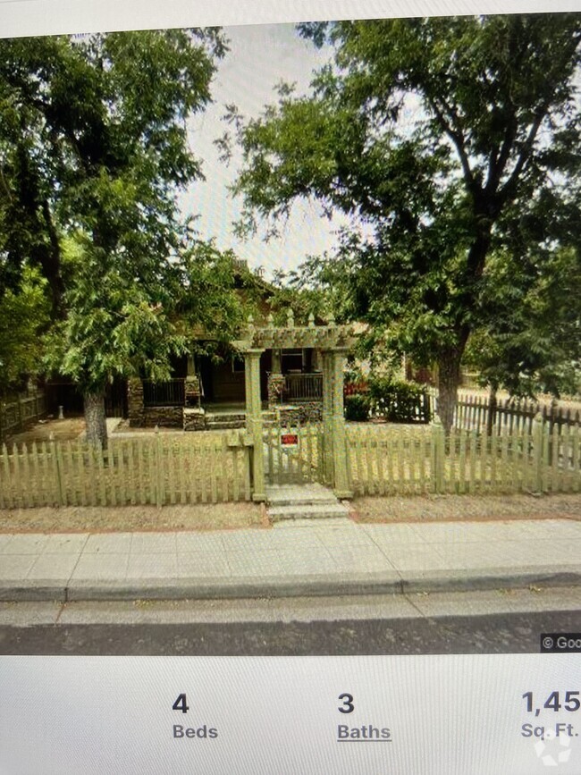 Front of Home - 114 Dewitt Ave Unit A Rental