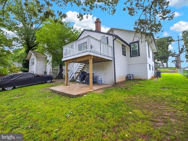 Building Photo - 6008 Addison Rd