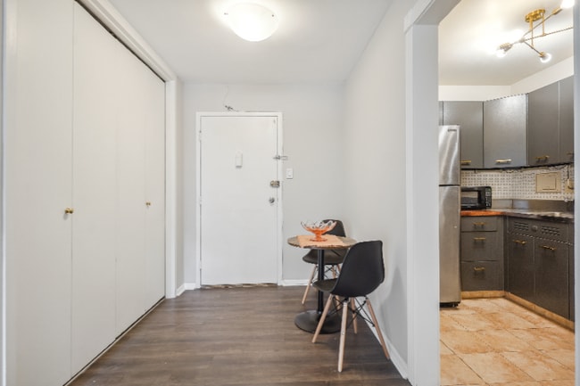 Photo - 2401 H St NW Unidad 903