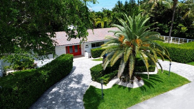 Building Photo - 11445 N Bayshore Dr