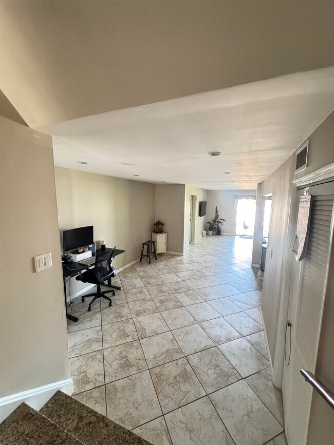 Photo - 6505 Liberty Ave Unit d2