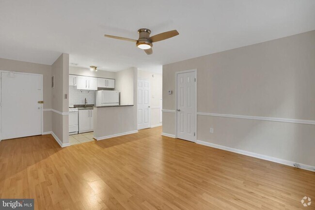 Building Photo - 513 12th St NE Unit 3 Rental