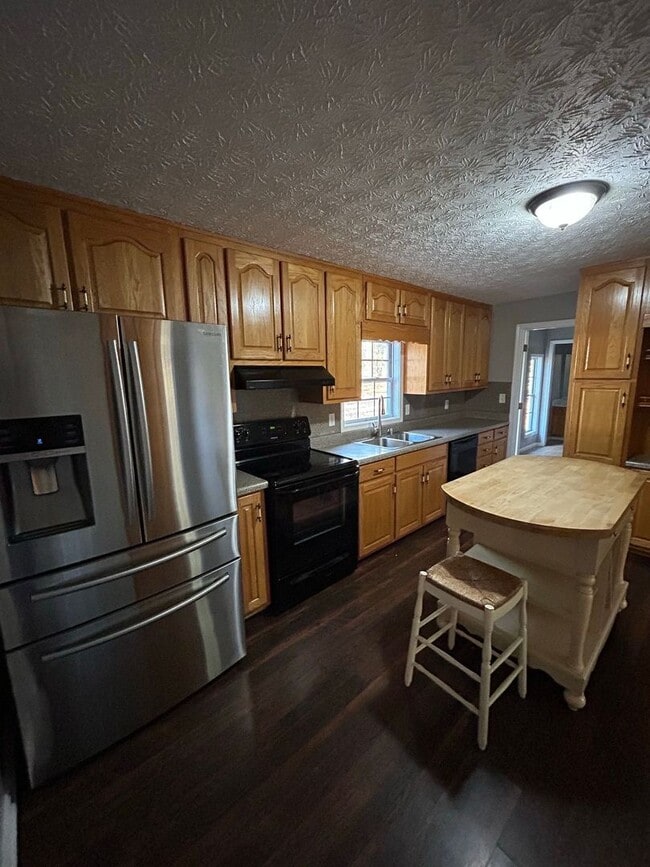 Photo - A Rare Find in Winston!