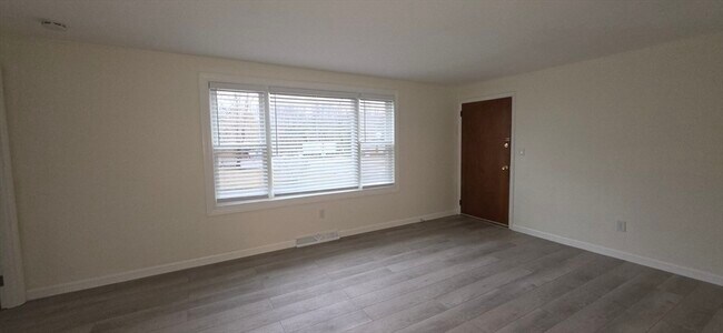 Photo - 3 Maple Ave Unidad 2