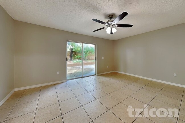 Photo - 2415 Woody Trace Ln