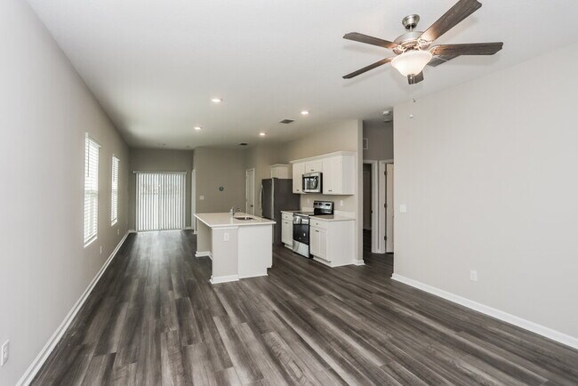 Photo - 966 Kelly Fern Lp