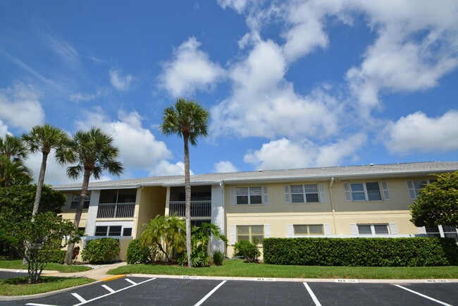 Building Photo - 915 Sonesta Ave NE Unit 203 Rental