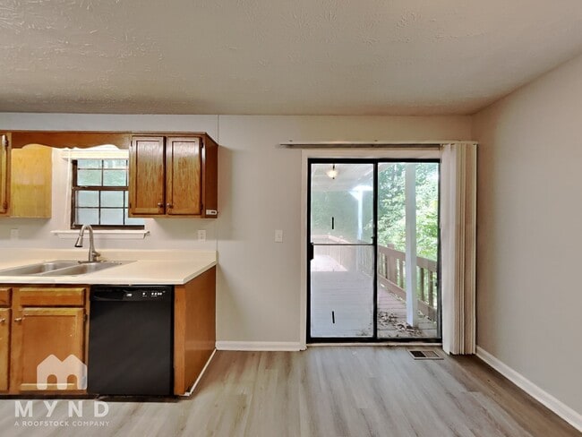 Photo - 2682 Winding Creek Dr