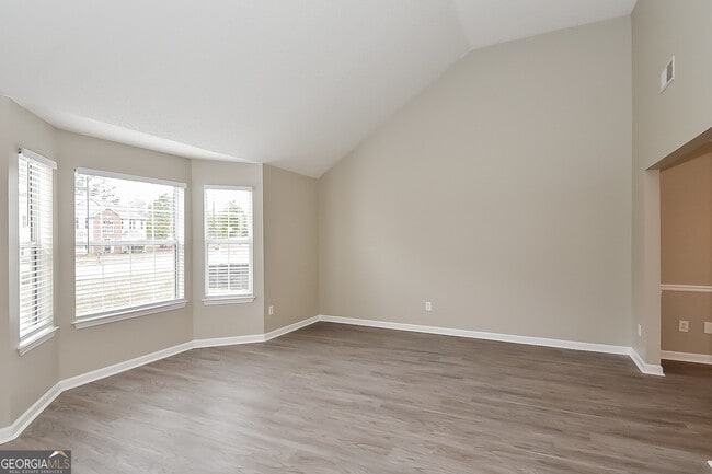 Photo - 105 Wood Way