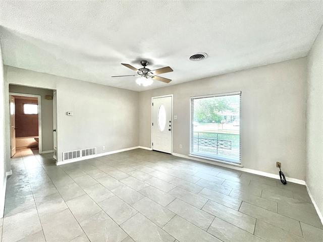 Photo - 2614 Denison St