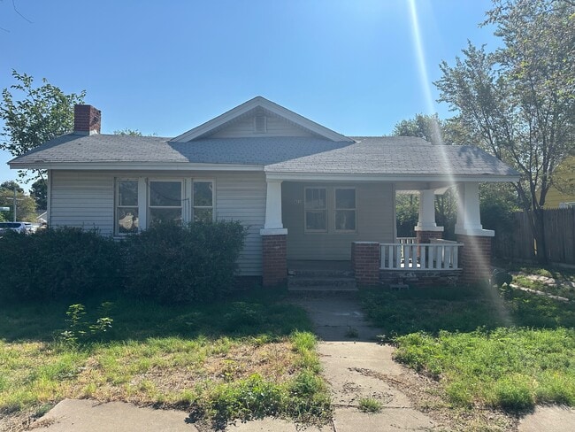 Photo - 825 S Maryland St