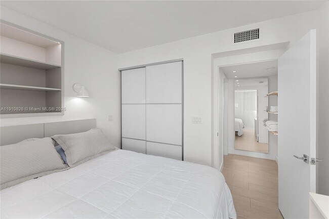 Photo - 1000 West Ave Unit 1522