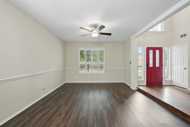 Photo - 2521 Timber Ridge Ln