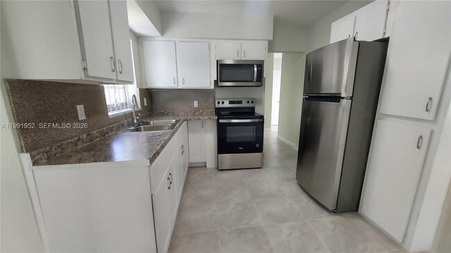 Photo - 8915 NW 10th Ave