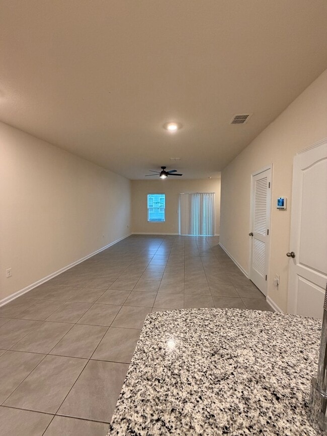 Photo - 131 Pomona Wy